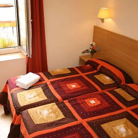 Musika Plaza * زاروتز