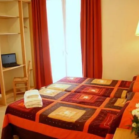 Musika Plaza زاروتز