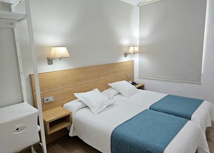 Musika Plaza Pensión *