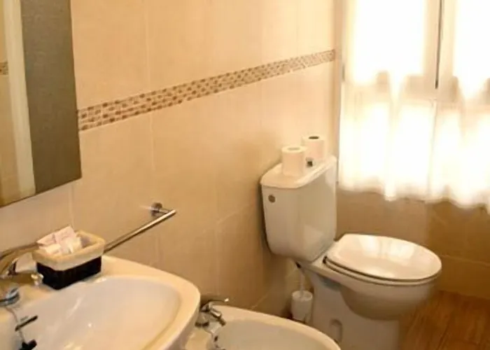 Musika Plaza Pensión *